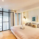 Luxurious, Modern, Artsy, Fully Fitted Home!